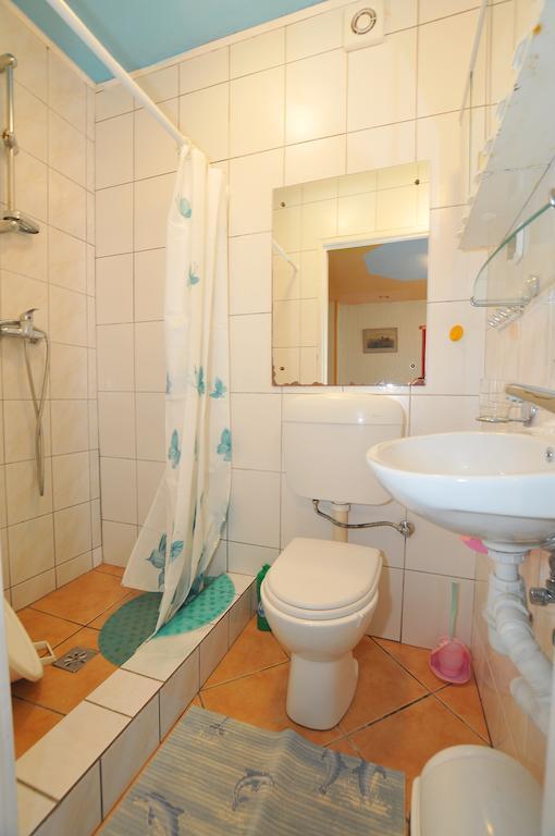 Osrodek Wczasowy Domino Bis Apartment Dzwirzyno Room photo