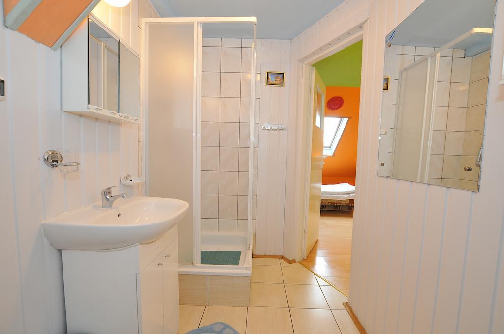 Osrodek Wczasowy Domino Bis Apartment Dzwirzyno Room photo