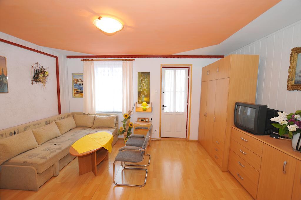Osrodek Wczasowy Domino Bis Apartment Dzwirzyno Room photo
